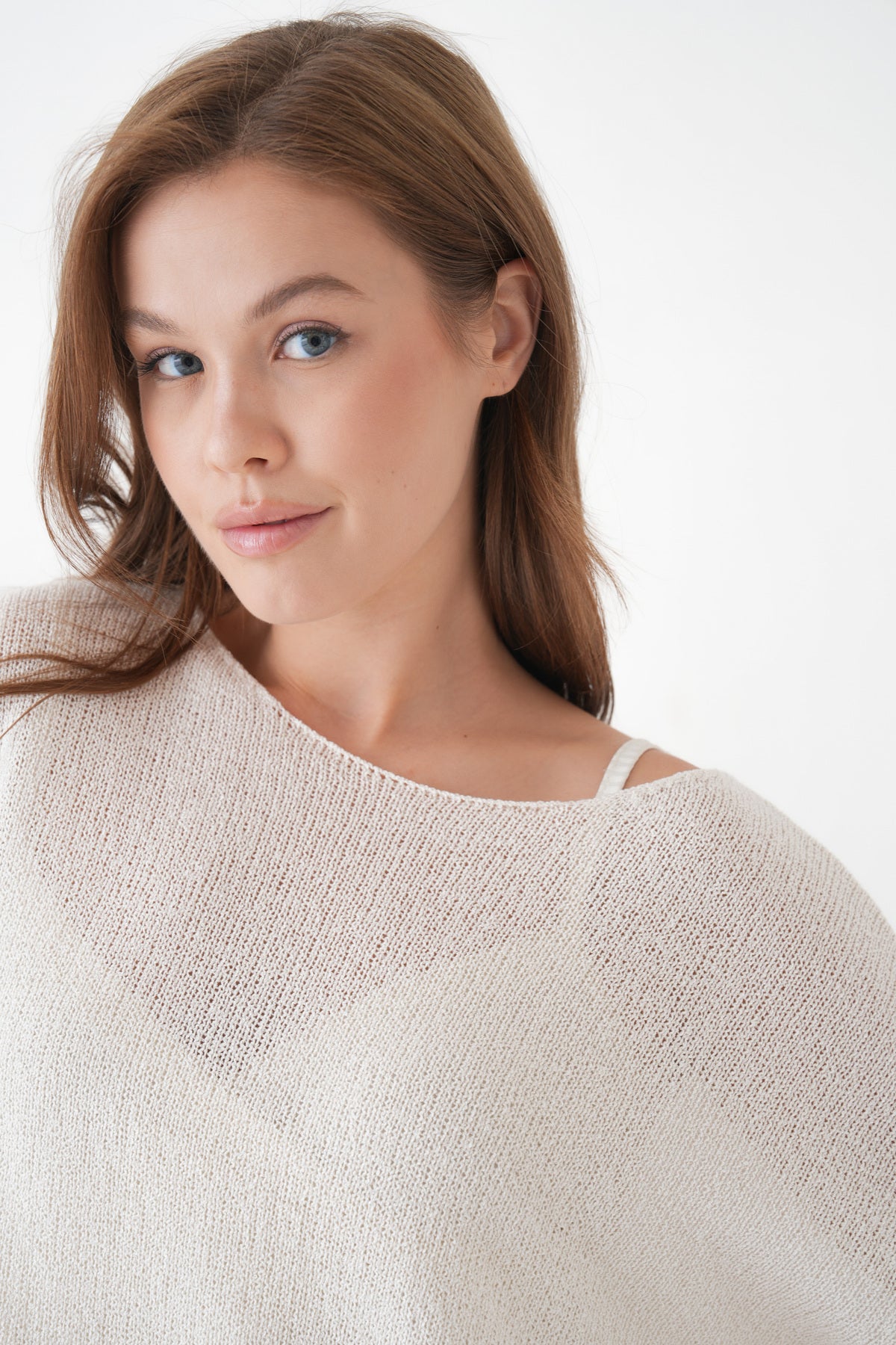 Oversize-Pullover mit breitem Kragen