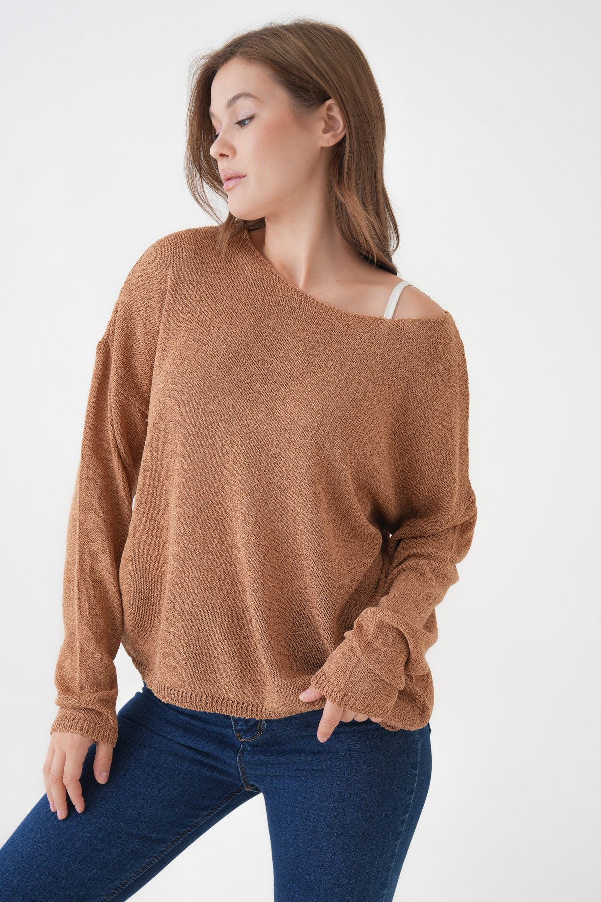 Oversize-Pullover mit breitem Kragen