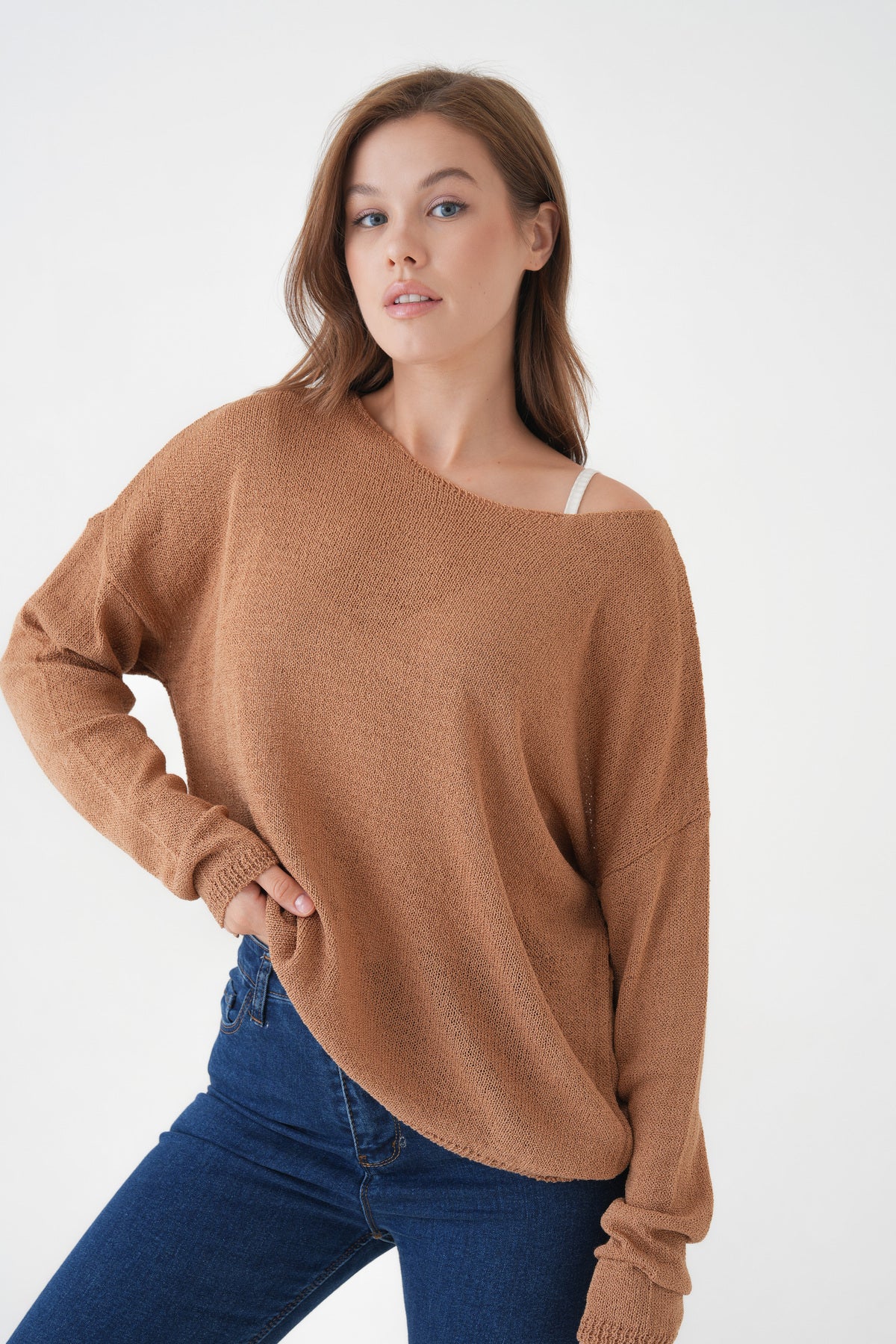 Oversize-Pullover mit breitem Kragen