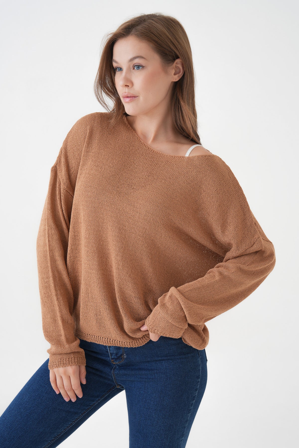 Oversize-Pullover mit breitem Kragen