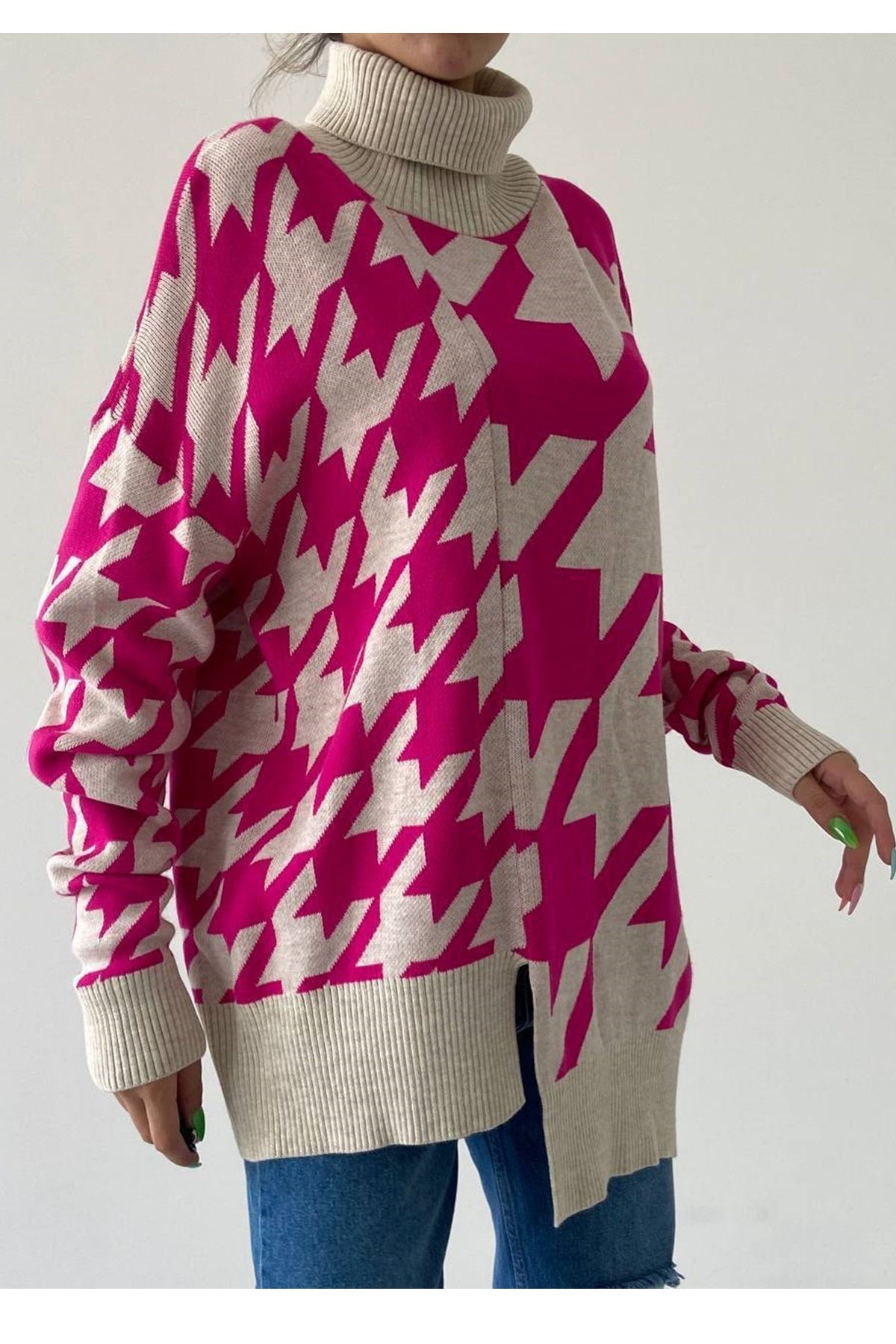 Oversize-Rollkragenpullover mit geometrischem Muster