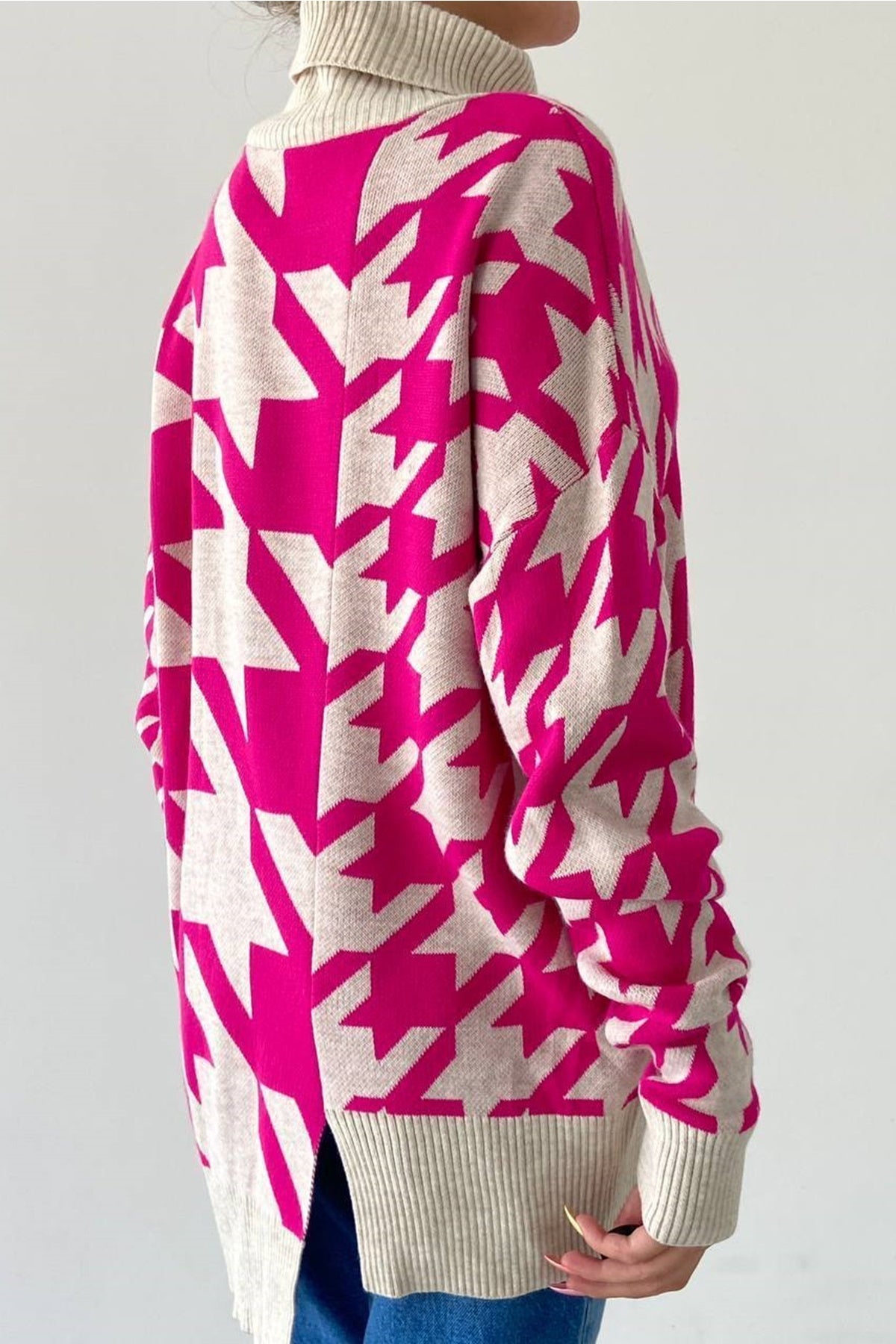 Oversize-Rollkragenpullover mit geometrischem Muster