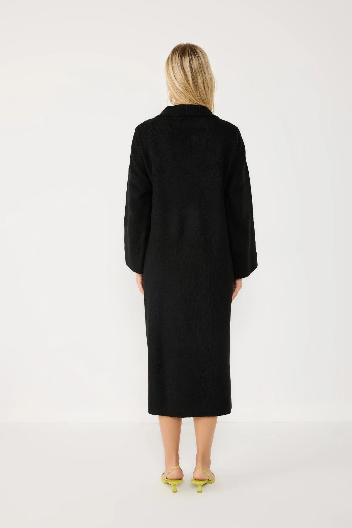 Lange Strickjacke im Glamour-Stil