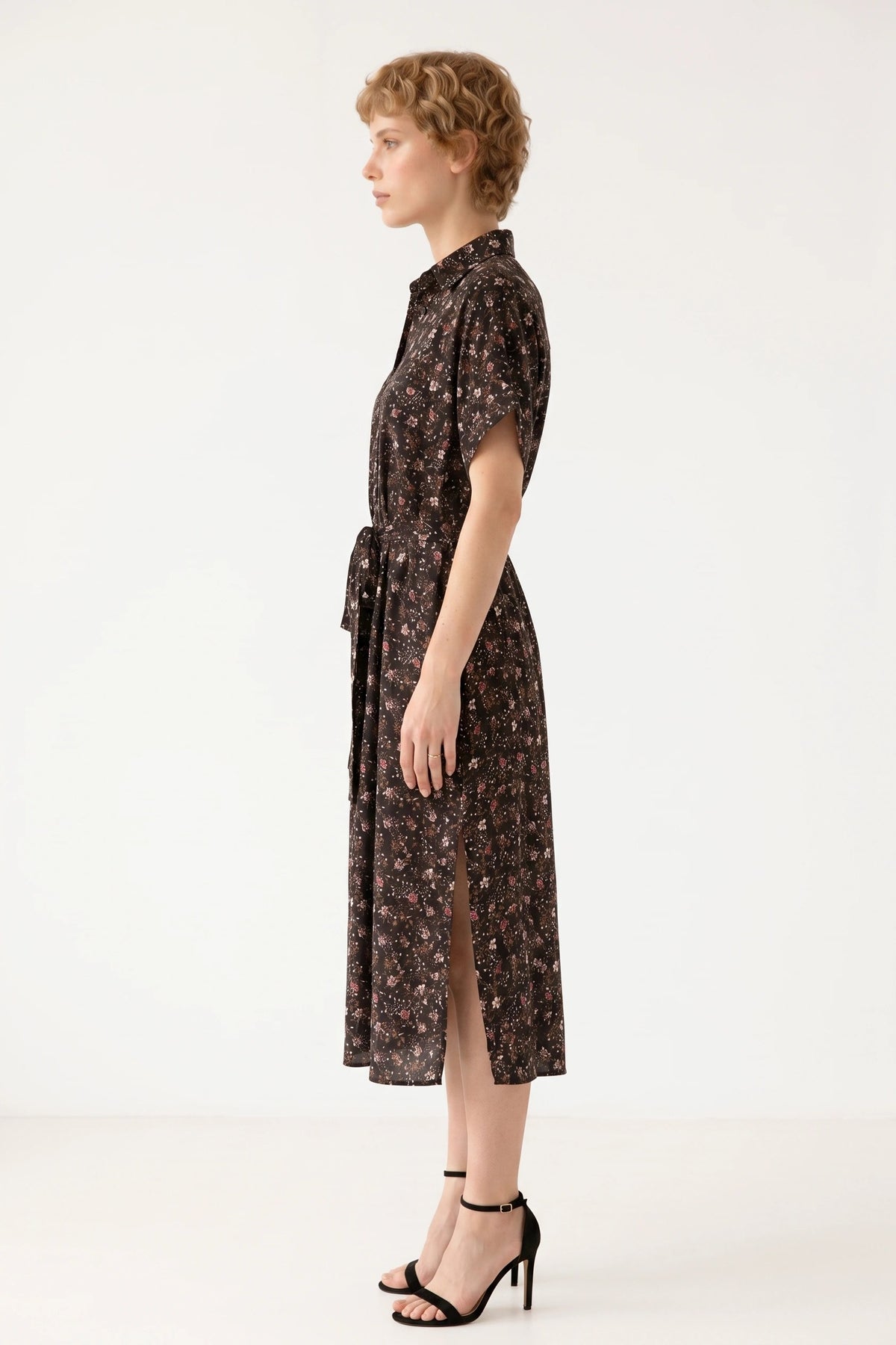 Blumen Kleid mit Taillengürtel