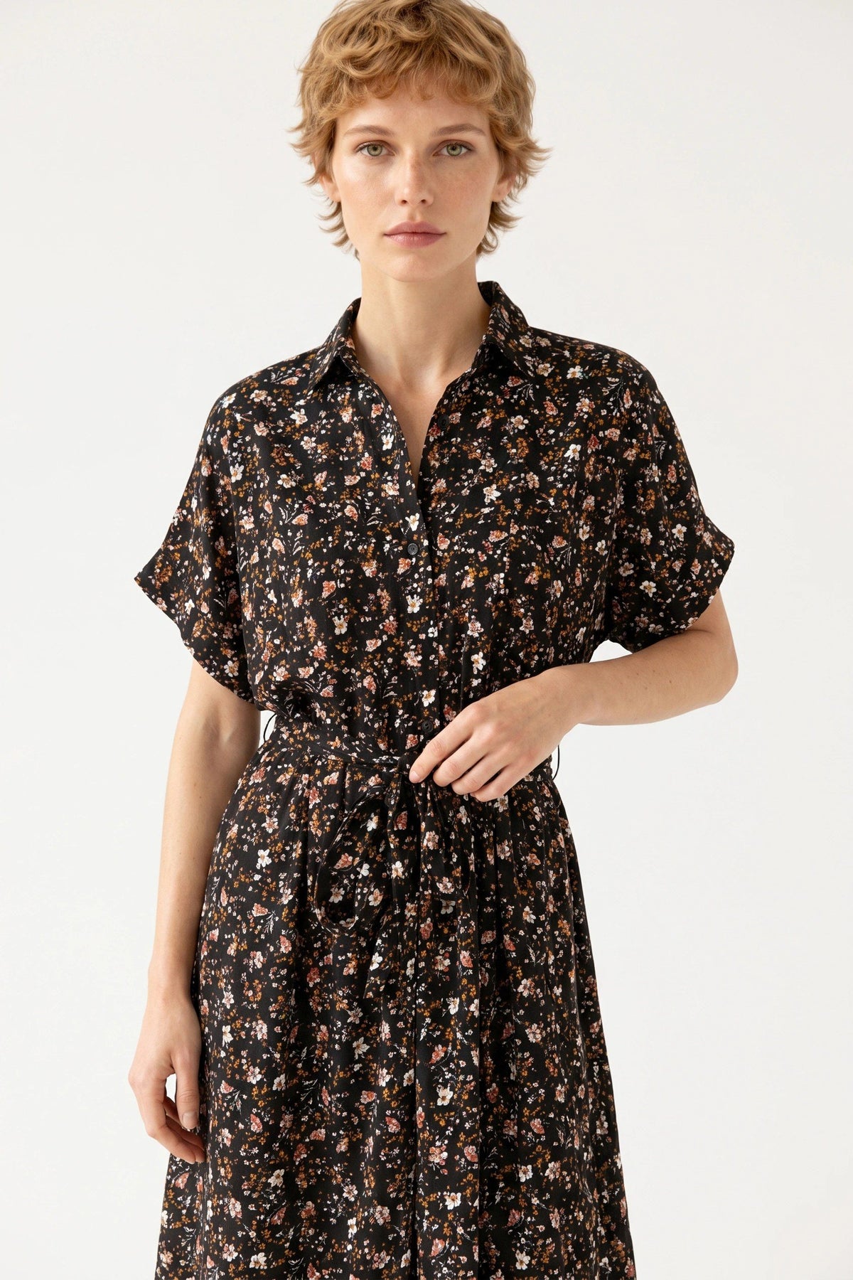 Blumen Kleid mit Taillengürtel
