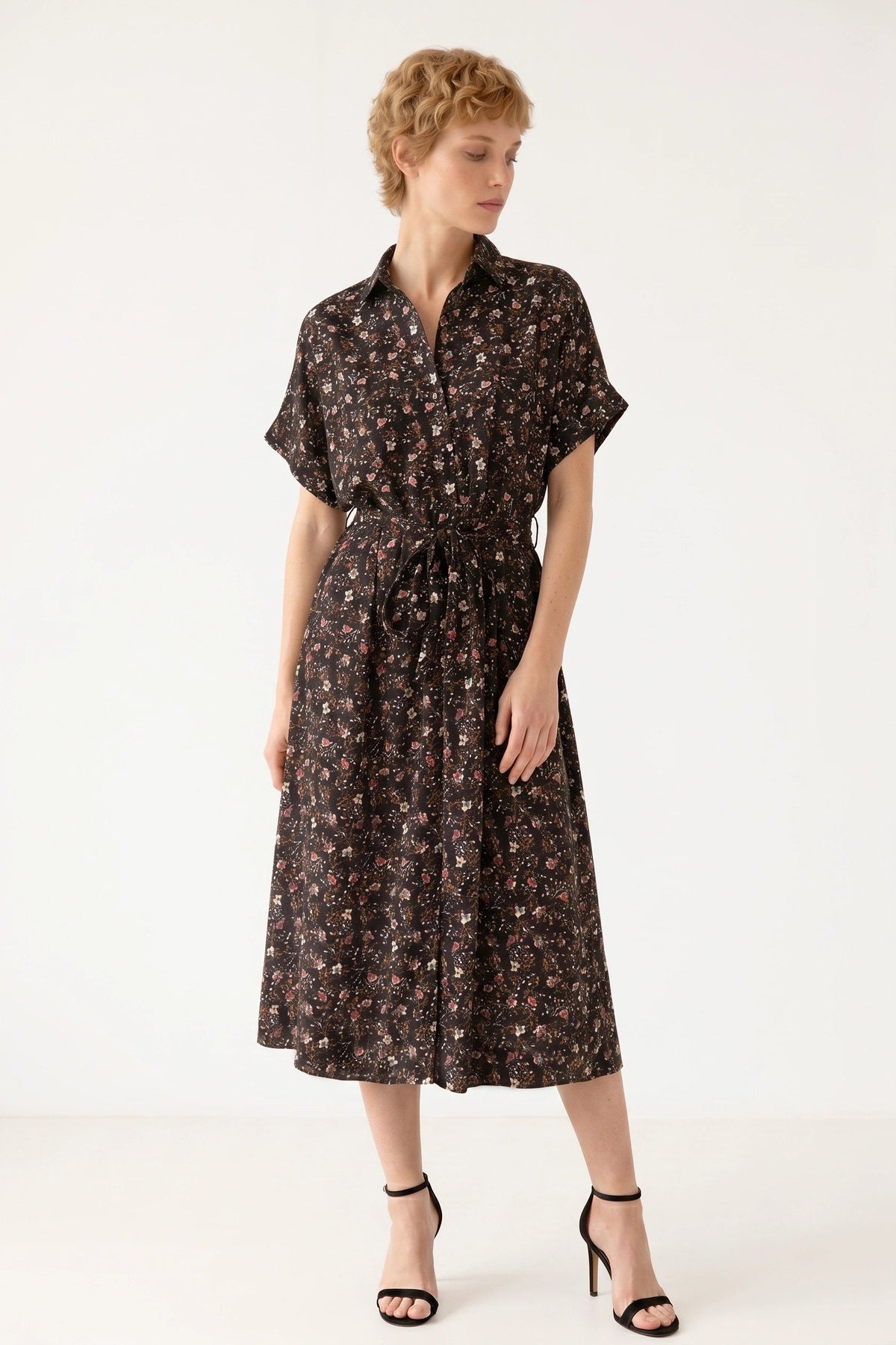 Blumen Kleid mit Taillengürtel