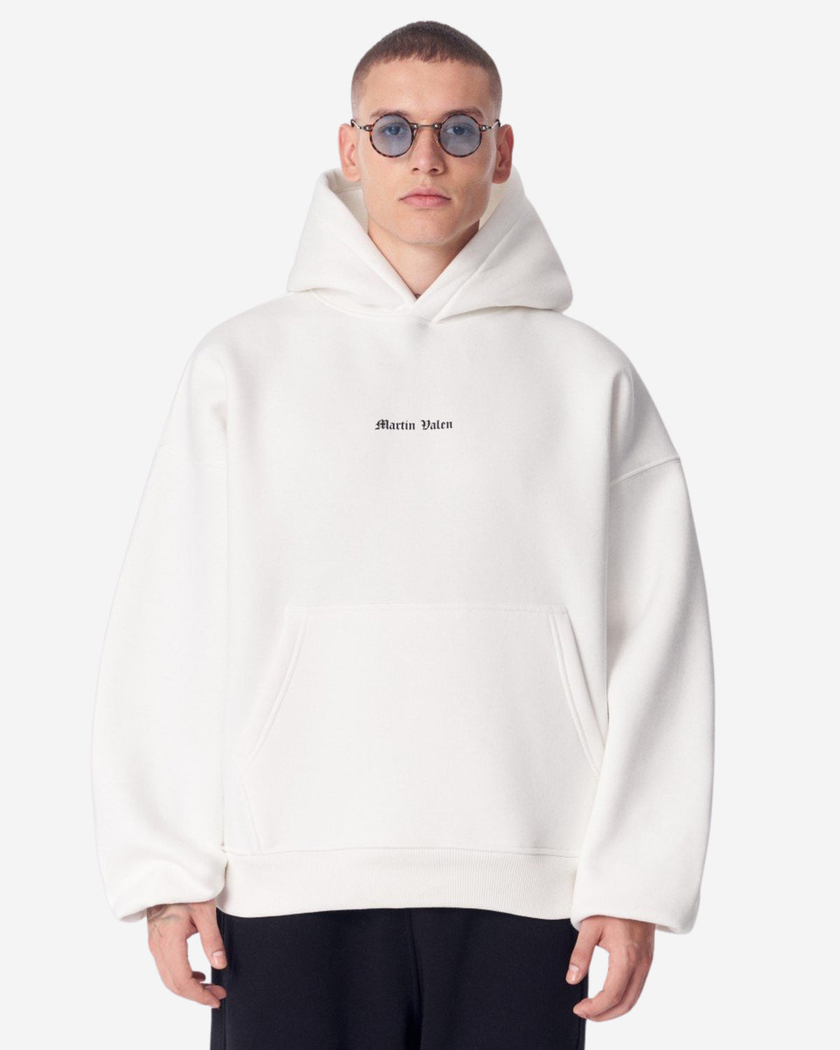 Tiefe Gothic Schwarzer Kapuzenpullover mit Applikationsflicken - Groß