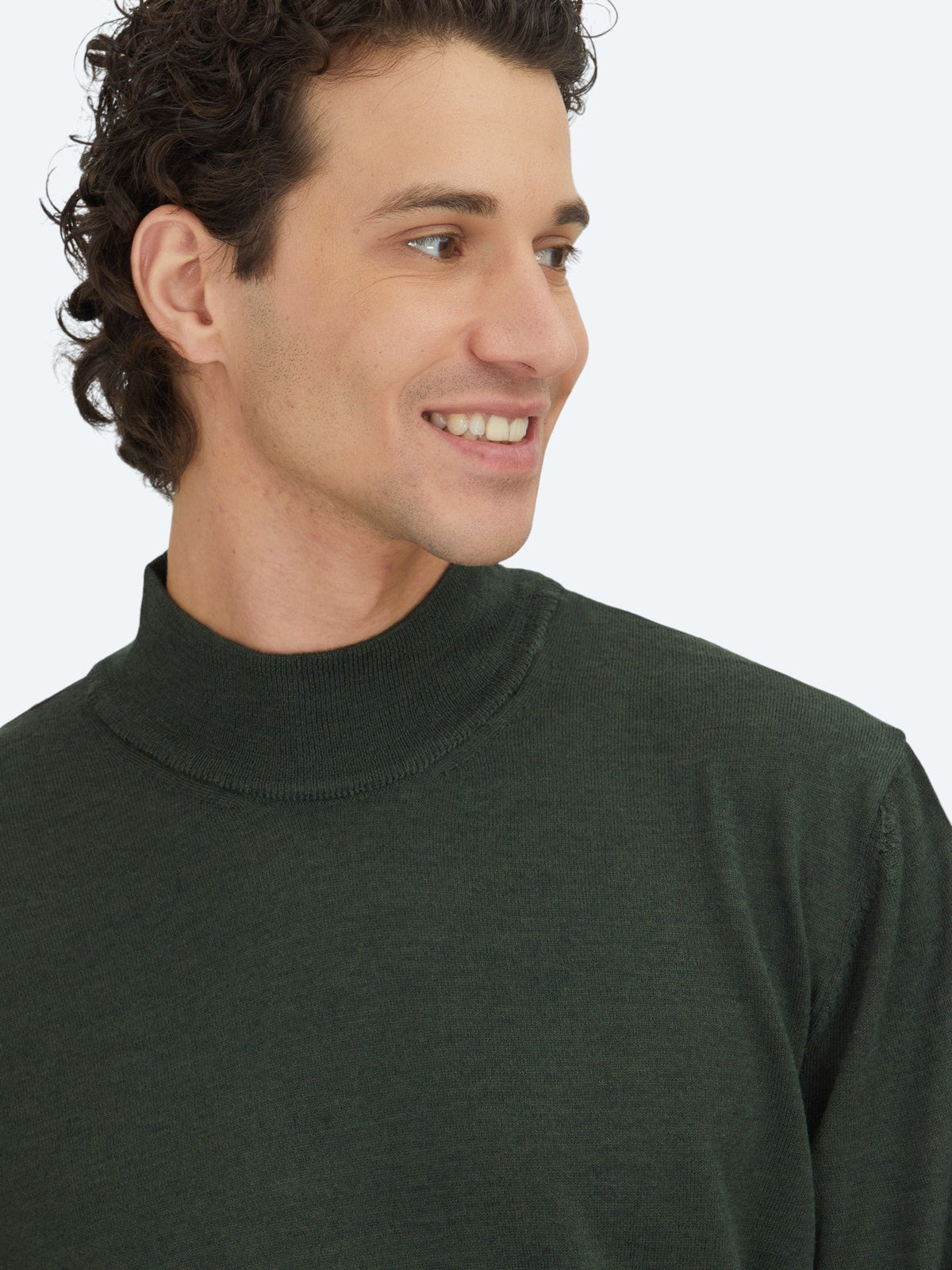 Grüner Strickpullover