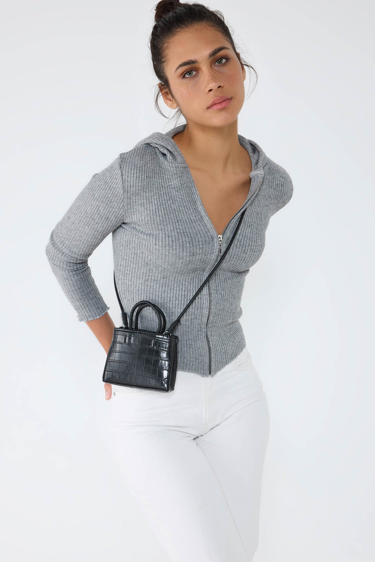 Strickcardigan mit Kapuze und Reißverschluss