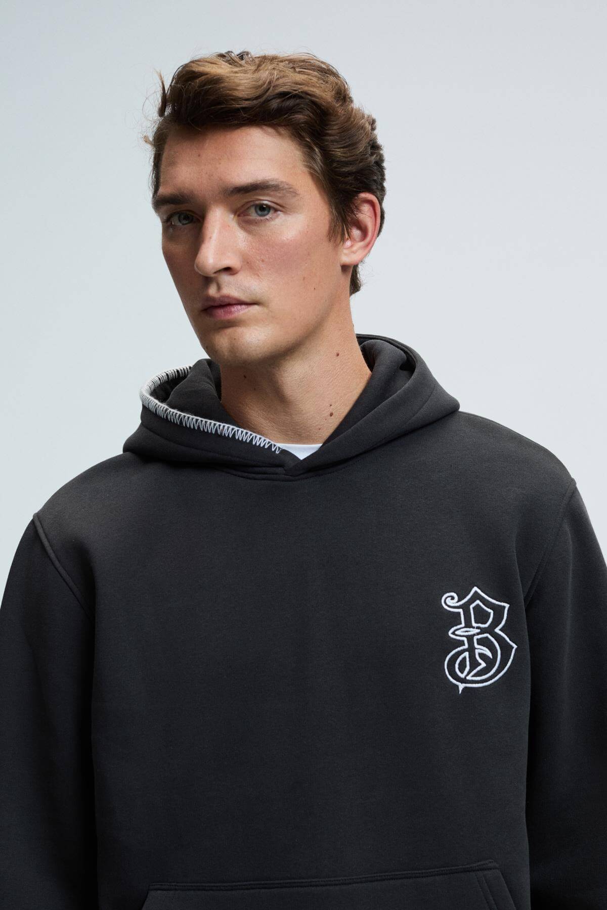 Herren Kapuzen-Sweatshirt Stickerei