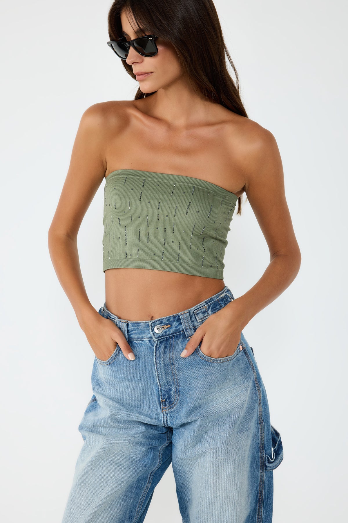 Nahtloses, trägerloses Crop-Top mit Steinverzierungen