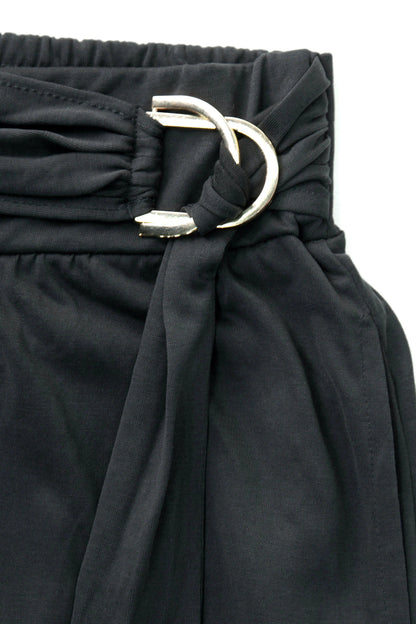 Hosen mit Ringdetails