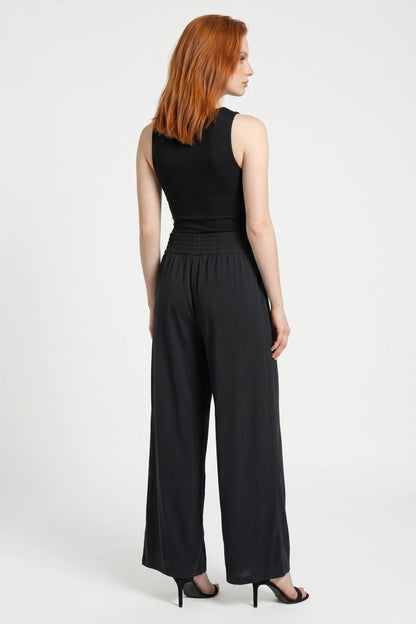 Hosen mit Ringdetails