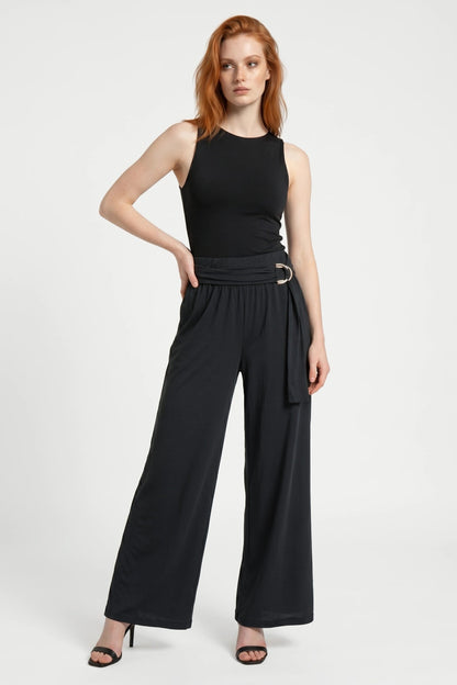 Hosen mit Ringdetails