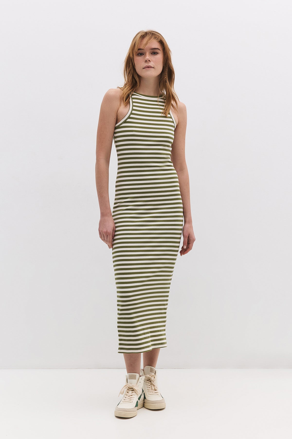 Gestreiftes Midikleid mit Neckholder