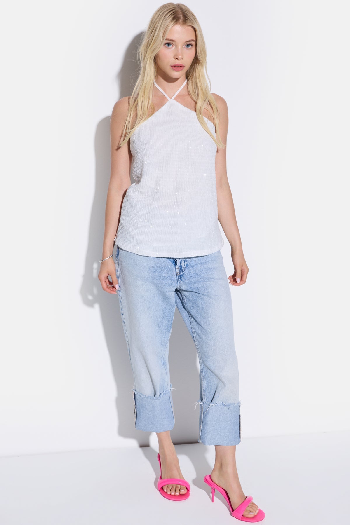 Paillettenbluse mit Neckholder-Ausschnitt