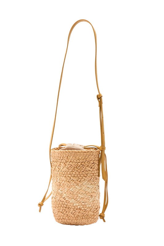 Beige Erdbeer-Mini-Korbtasche