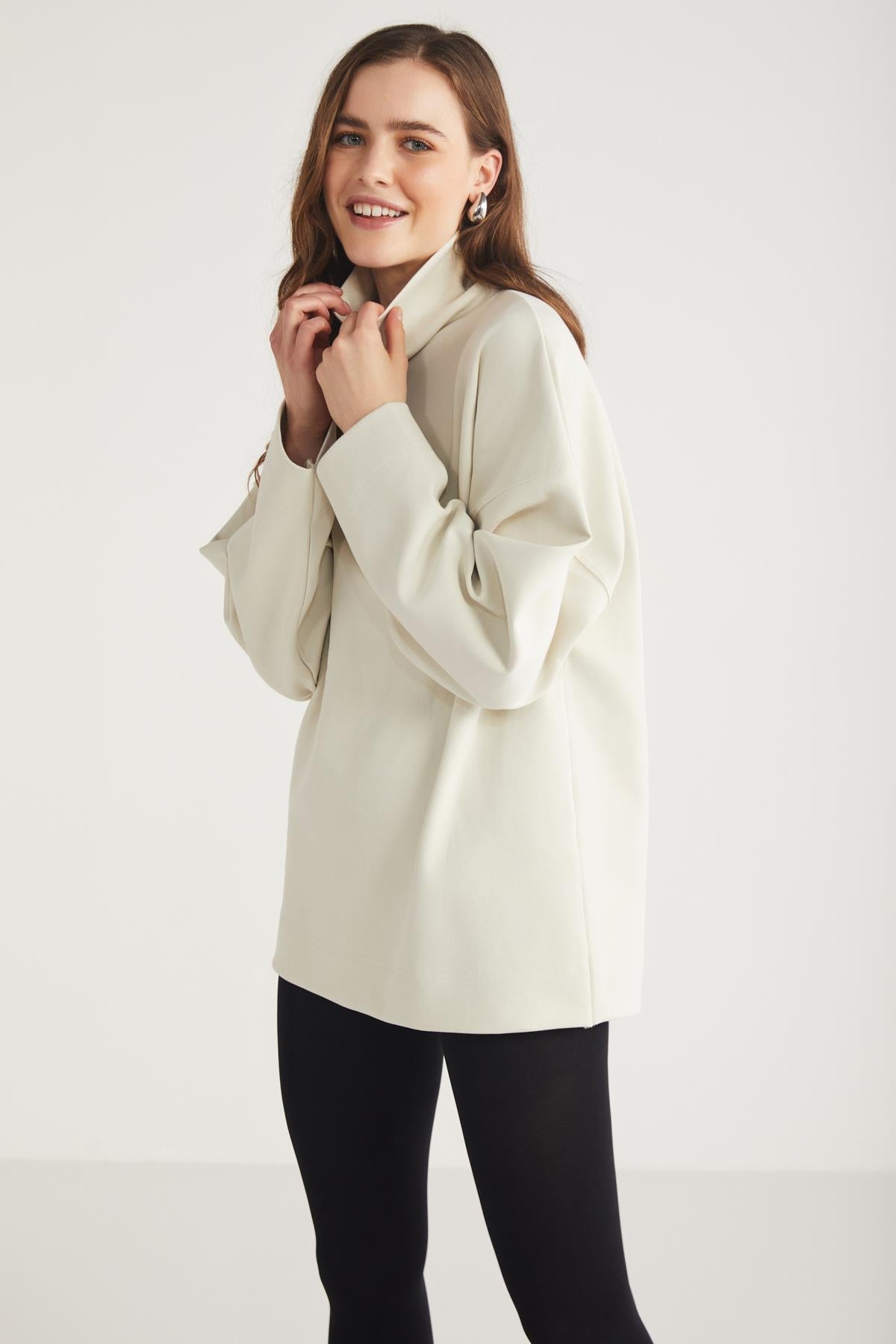 HERMIONE Essential-Fit Sweatshirt