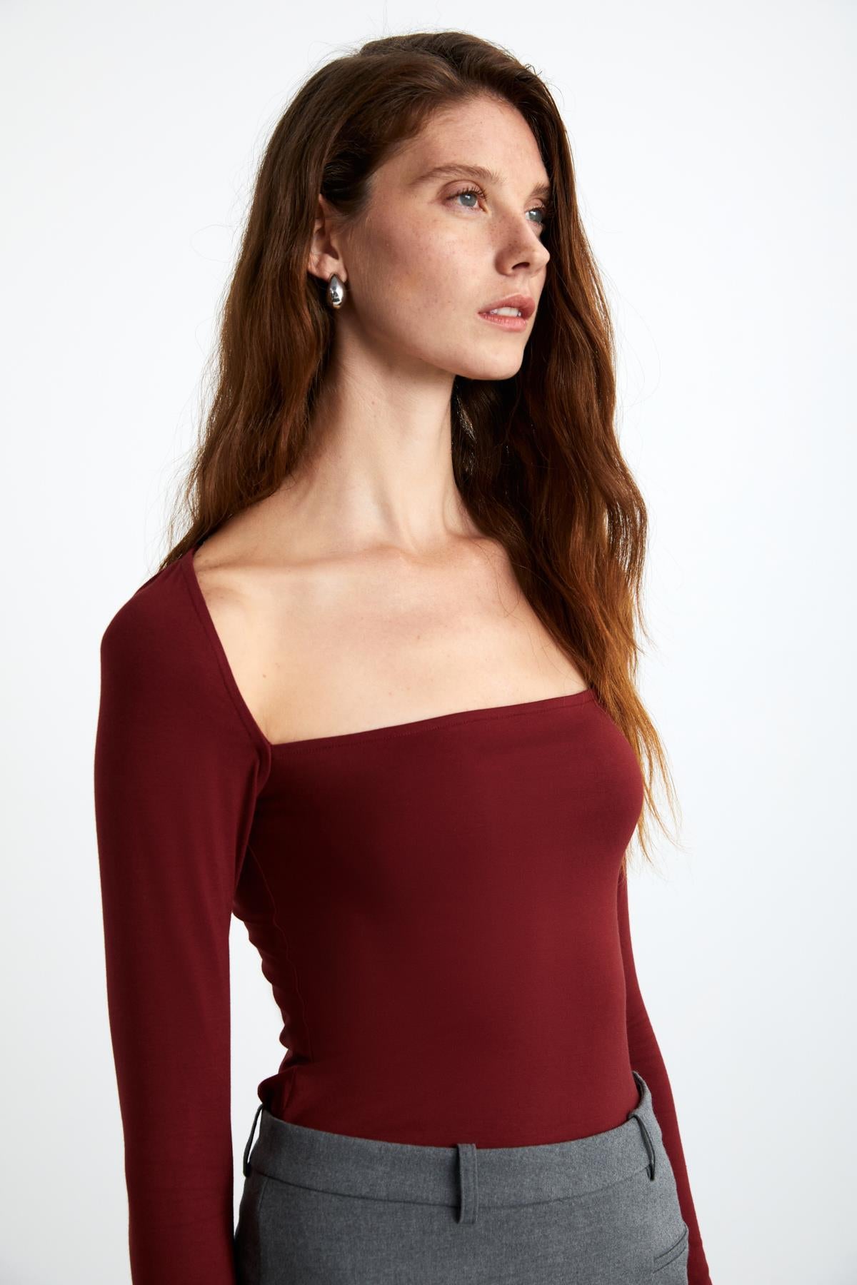 ETHIQUET HILLARY Damen Viskose Carré-Ausschnitt Bluse Bordeaux