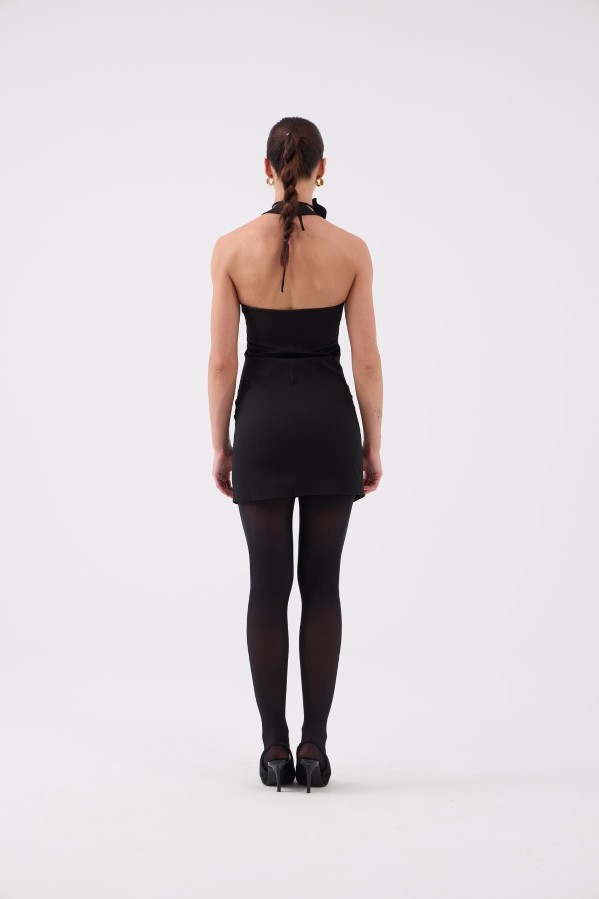 Knopf Mini-Kleid mit Rosenzubehör