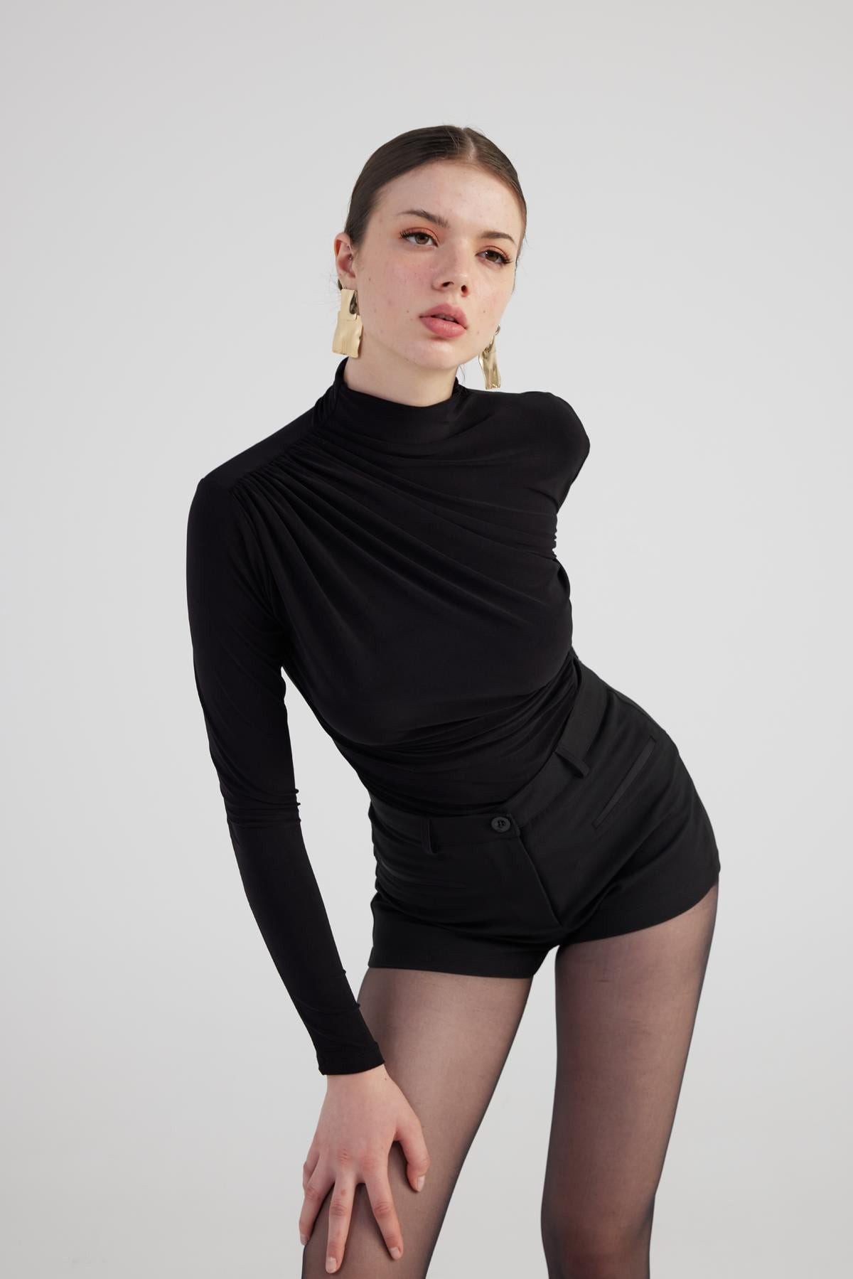 Drapierte Turtleneck Bluse