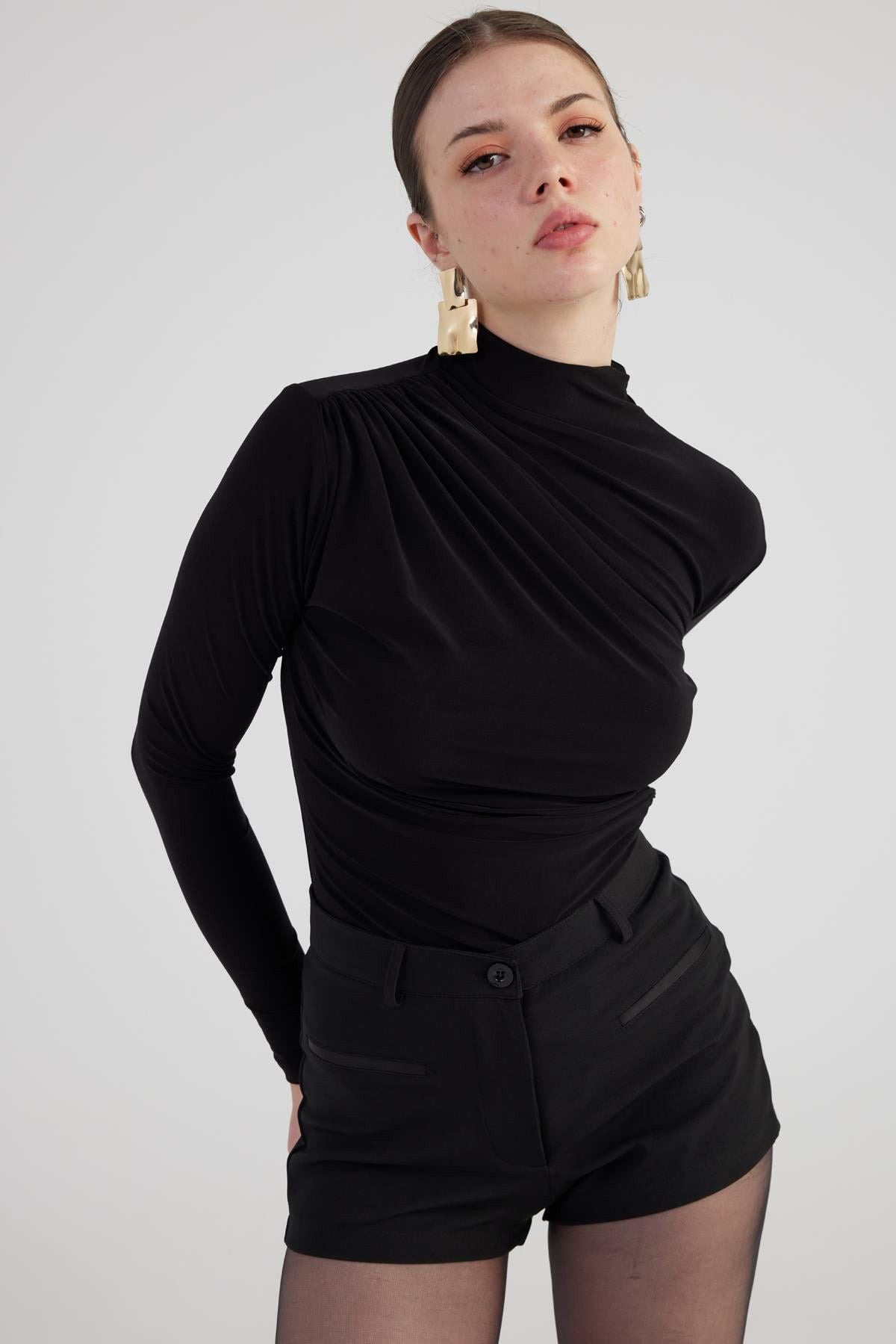 Drapierte Turtleneck Bluse