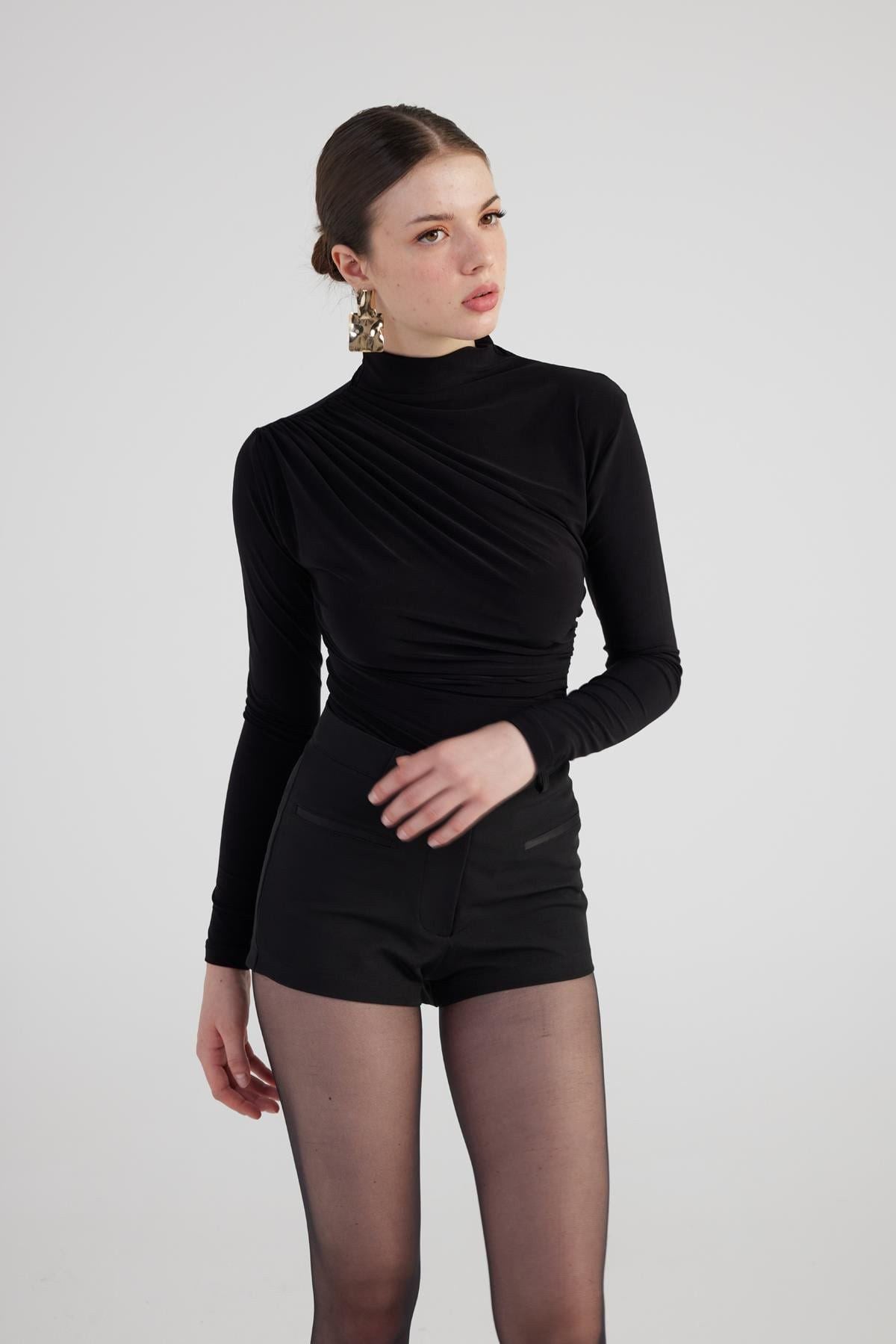 Drapierte Turtleneck Bluse