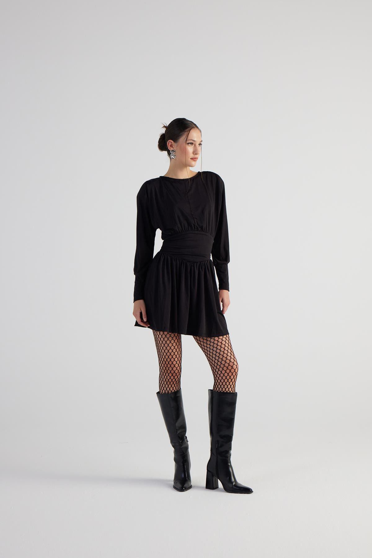 Mini-Kleid mit Schulterpolstern