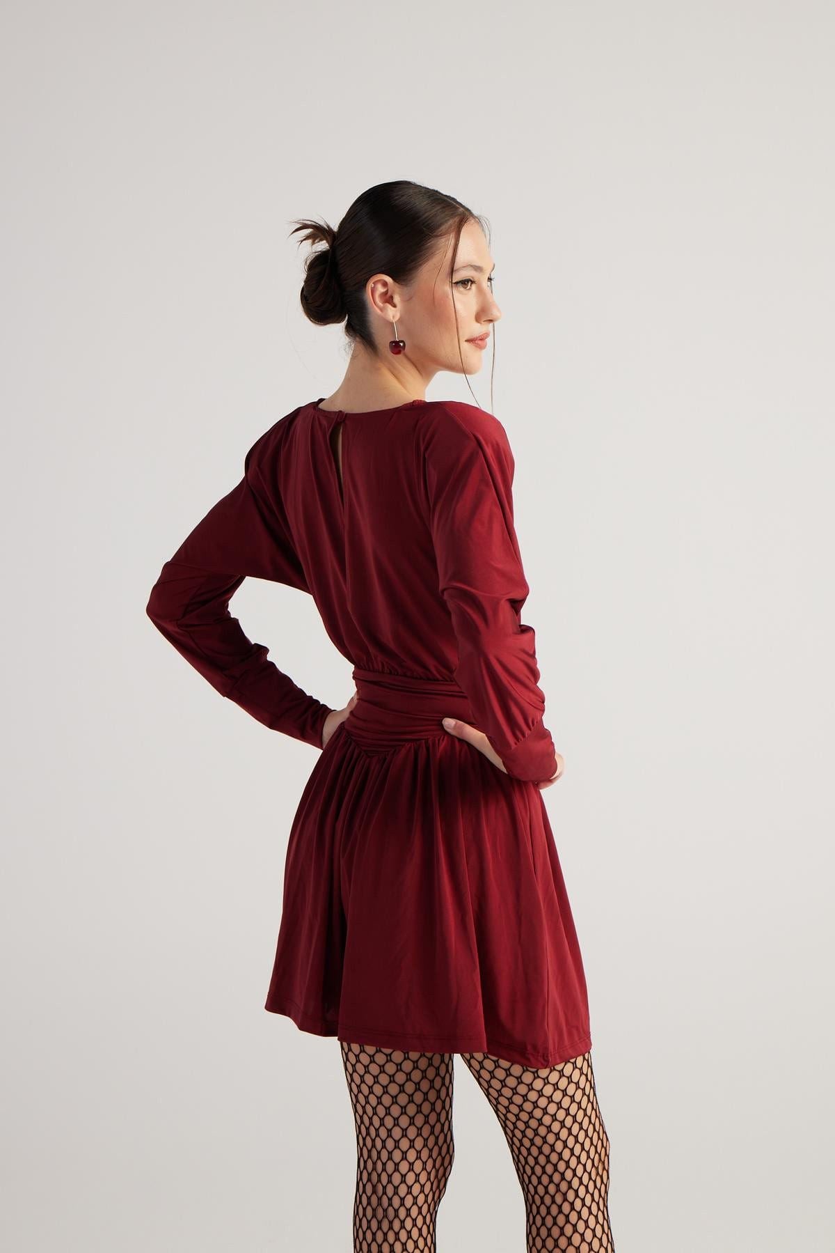 Mini-Kleid mit Schulterpolstern