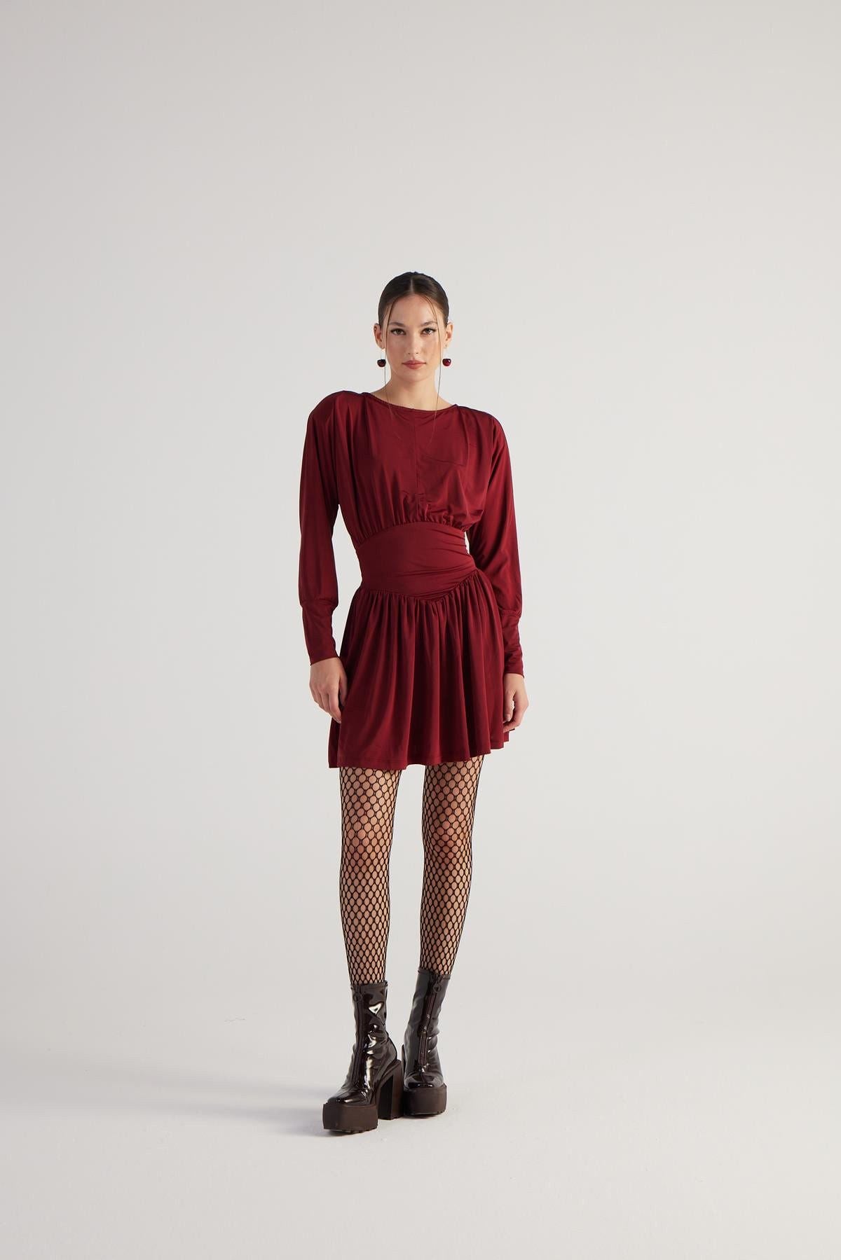 Mini-Kleid mit Schulterpolstern