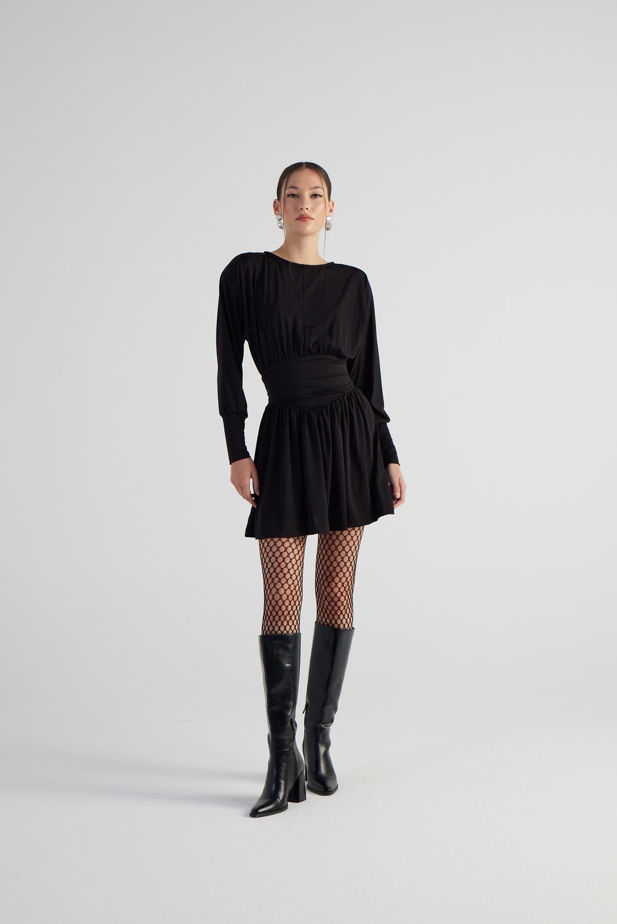 Mini-Kleid mit Schulterpolstern