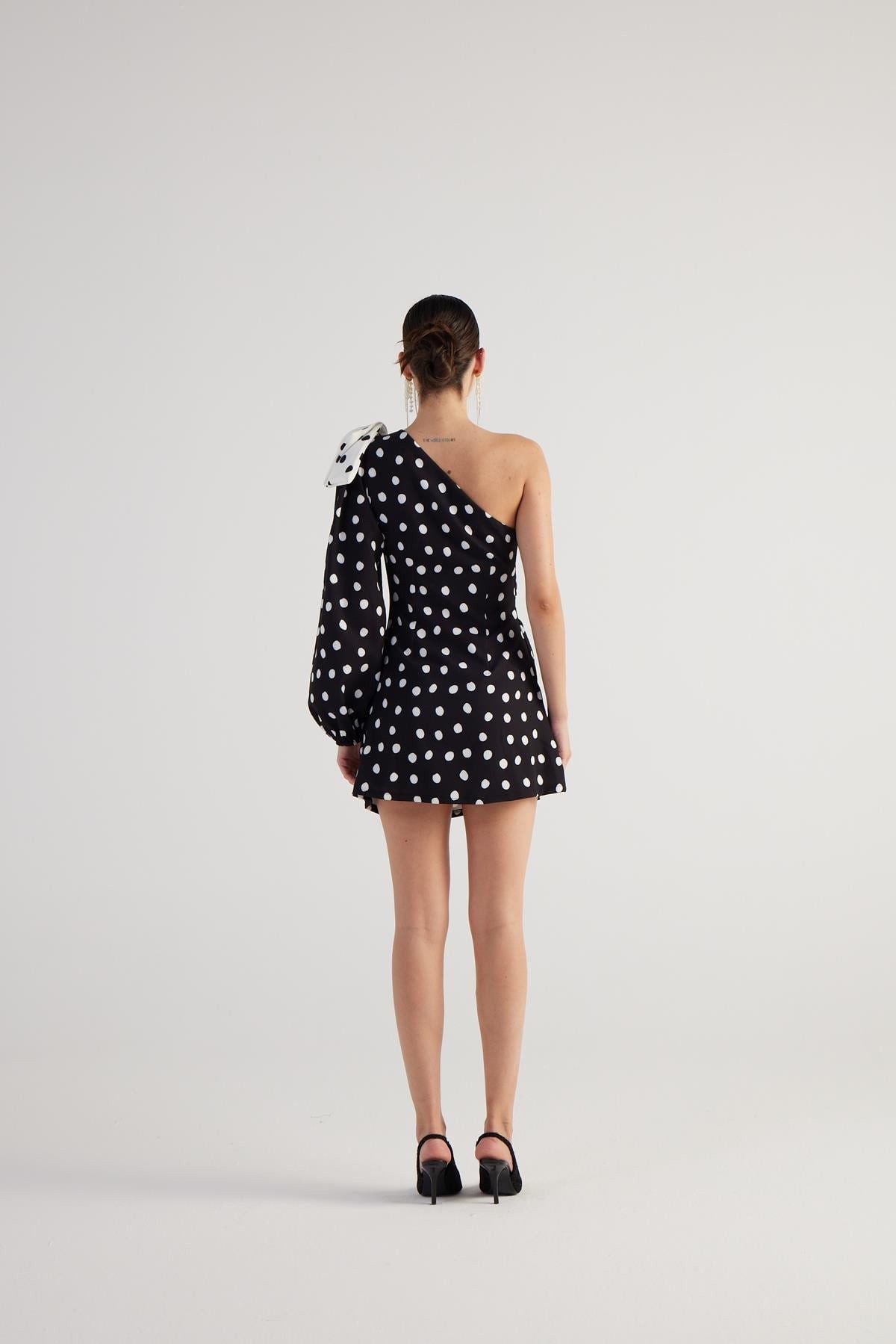 Mini-Punktekleid mit abnehmbarer Schleife