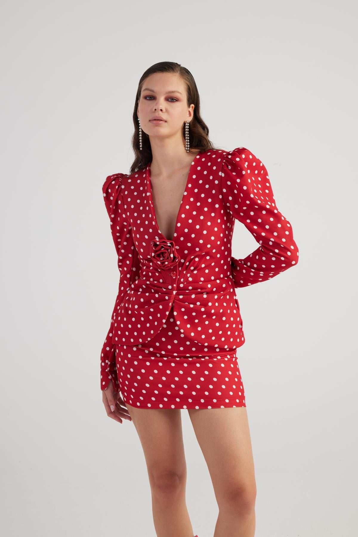 Blazer mit Punkten und Rosendetail