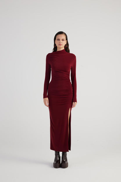 Lange Drapierte Kleid