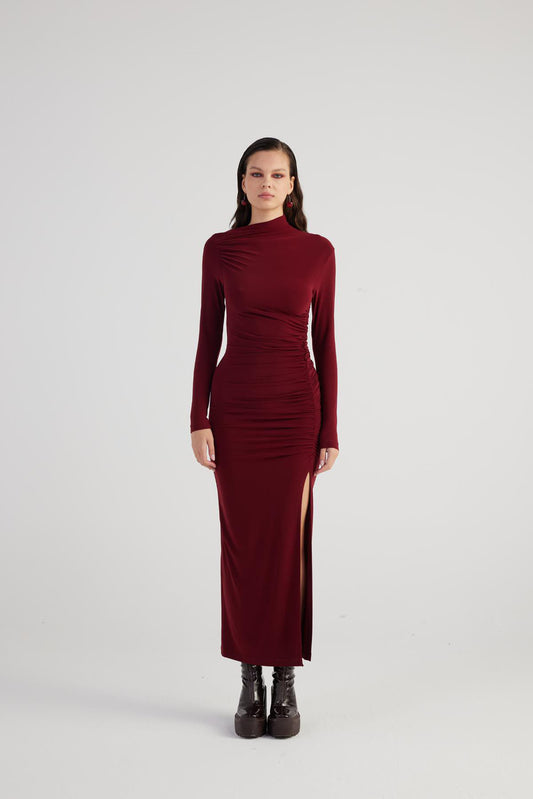 Lange Drapierte Kleid