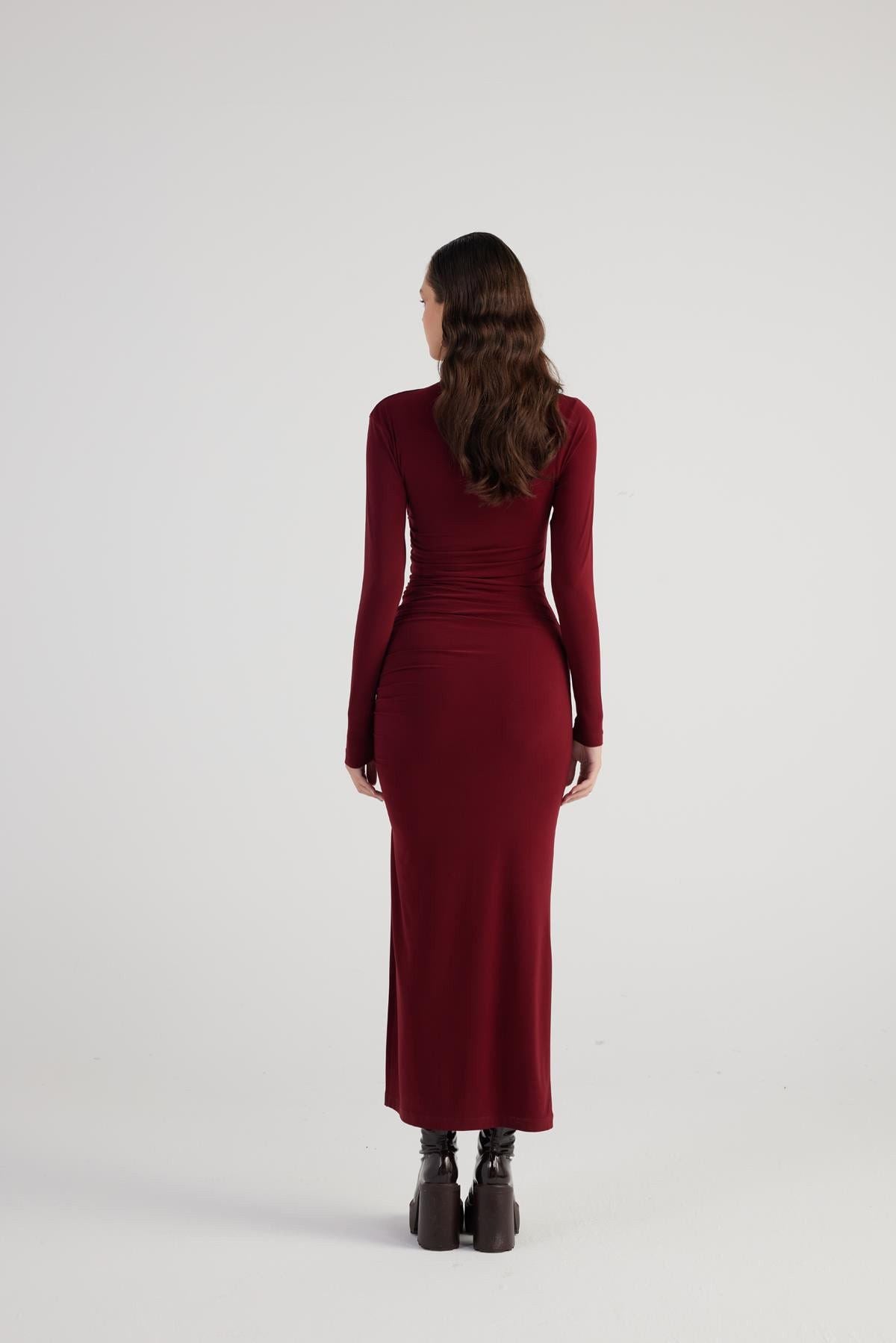 Lange Drapierte Kleid