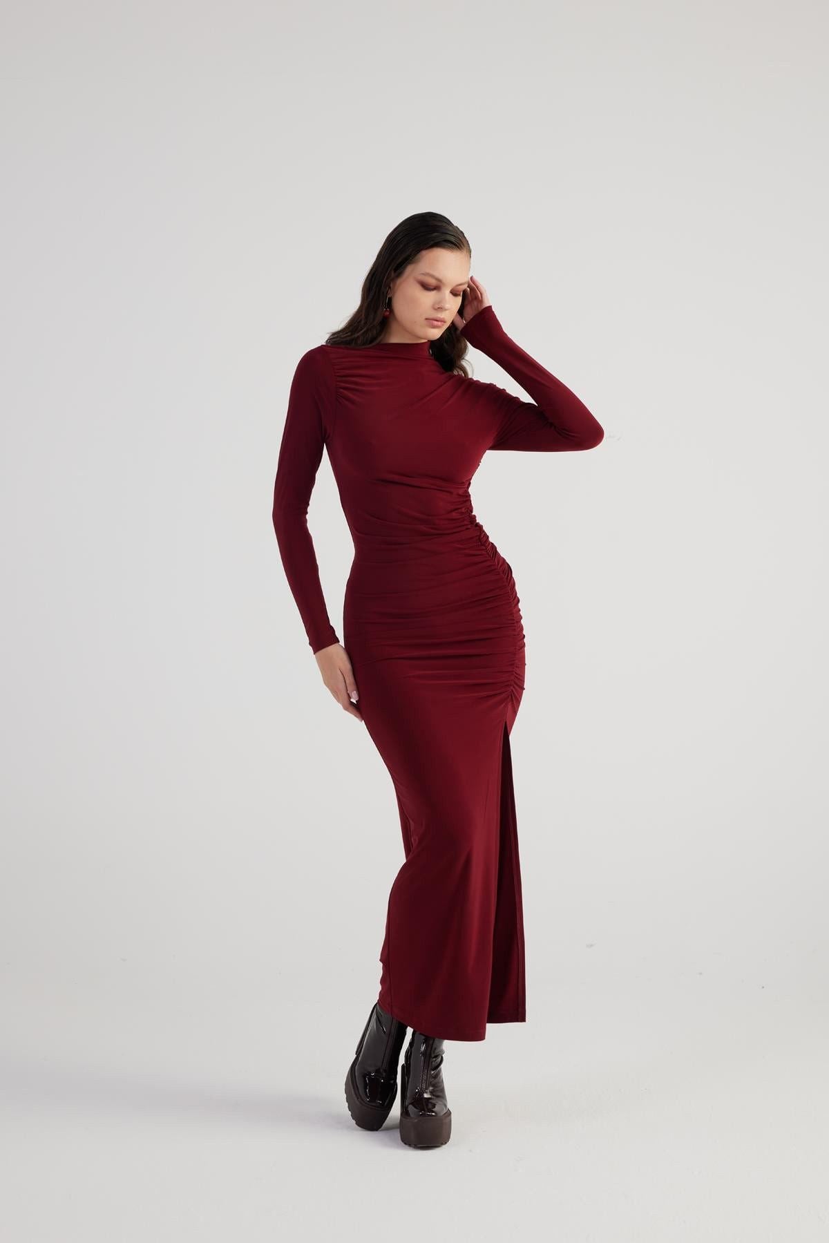 Lange Drapierte Kleid