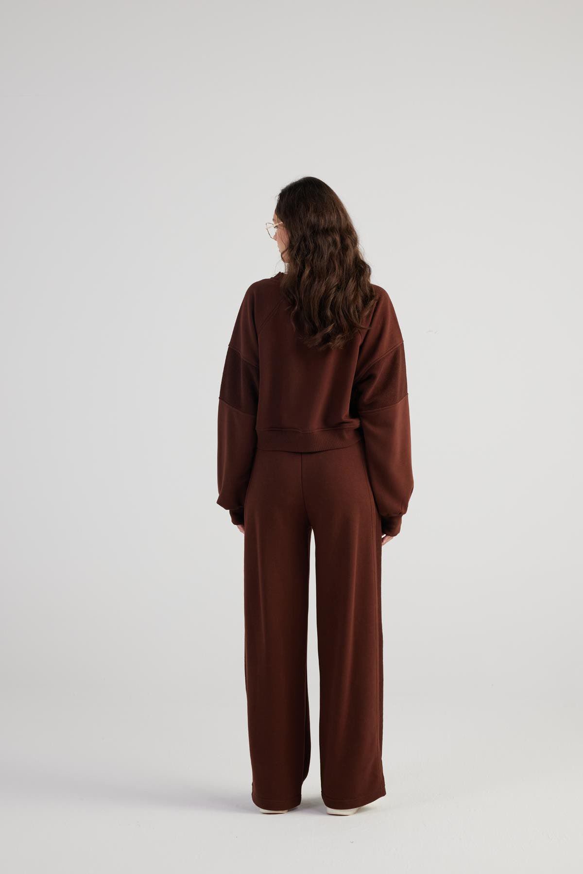 Weite Trackpants mit Schlitzen