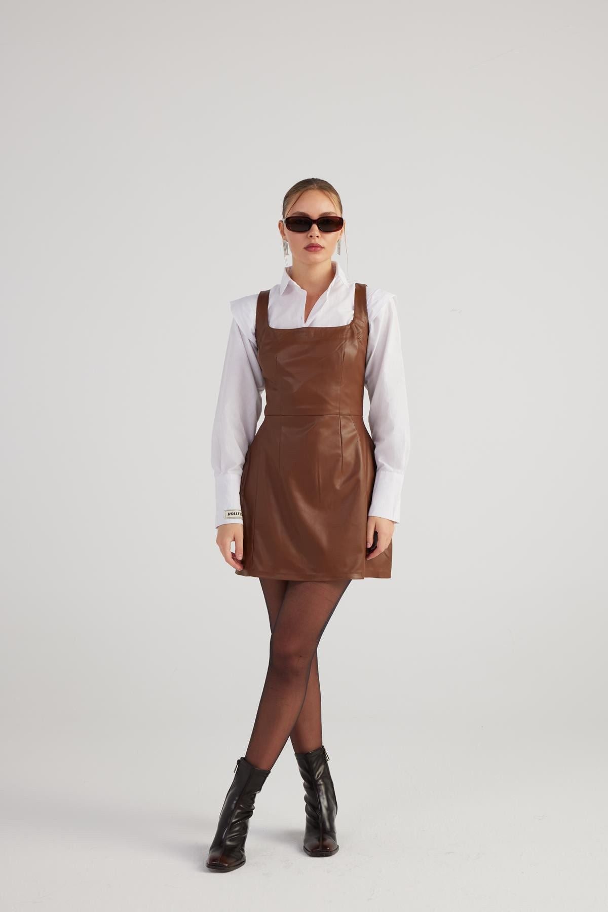 Eckiger Ausschnitt Velours Kleid Larissa