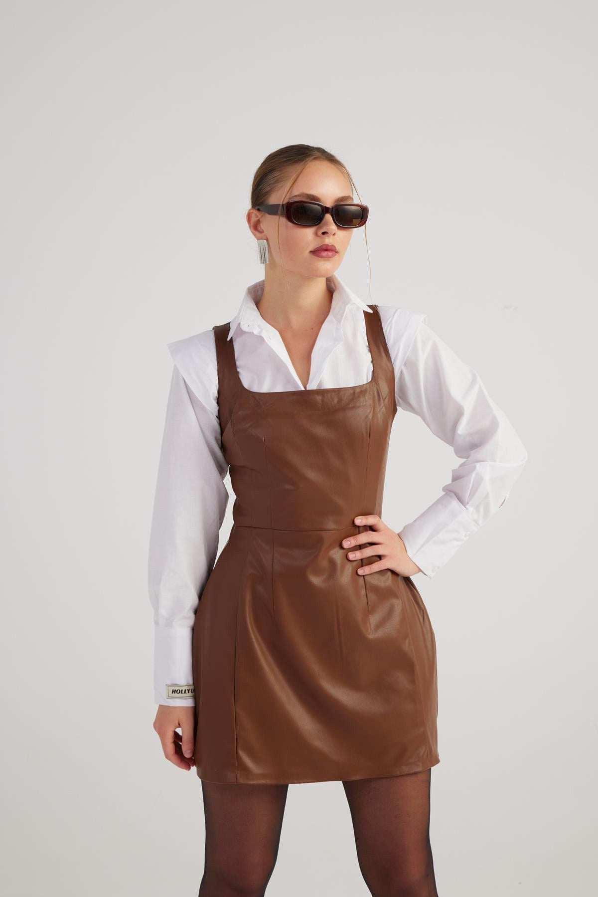 Eckiger Ausschnitt Velours Kleid Larissa