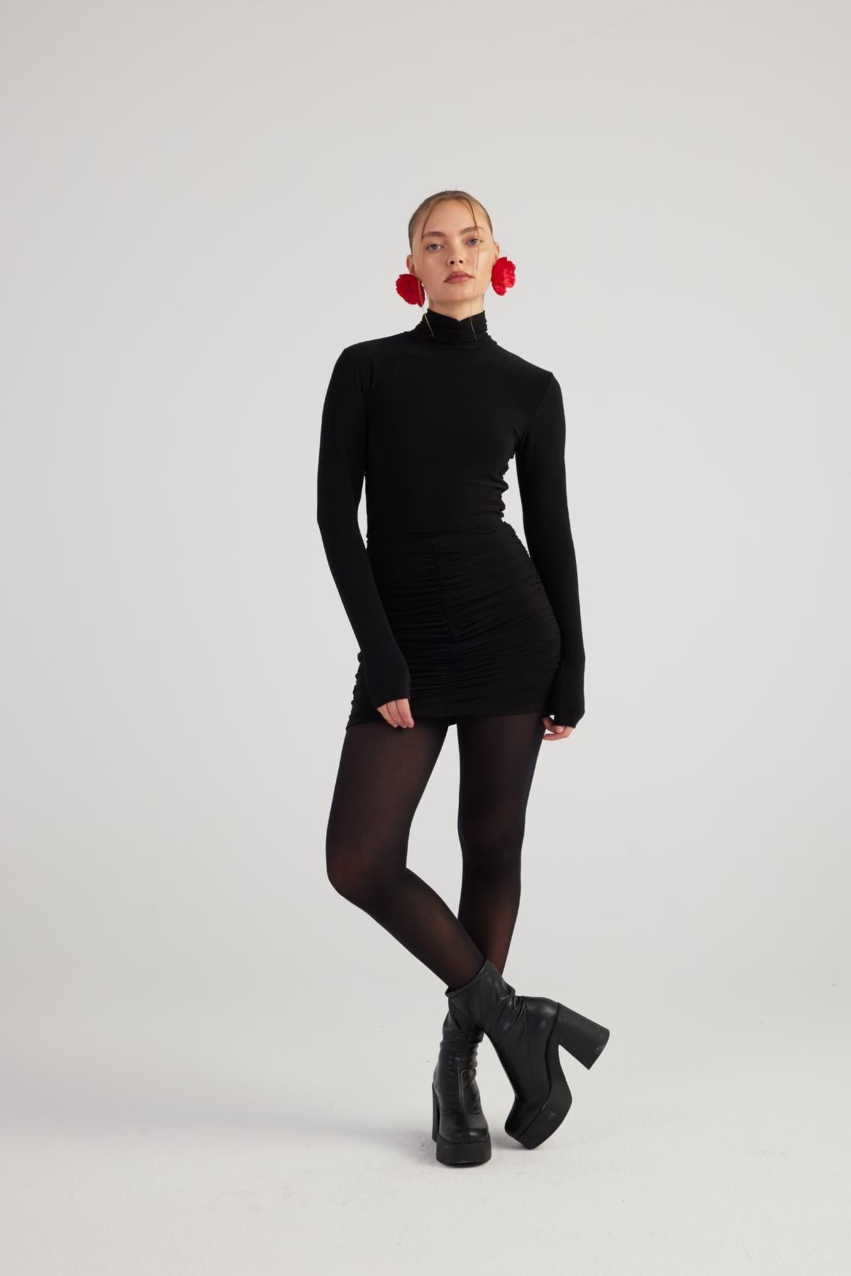 Mini-Kleid mit Fischerkragen