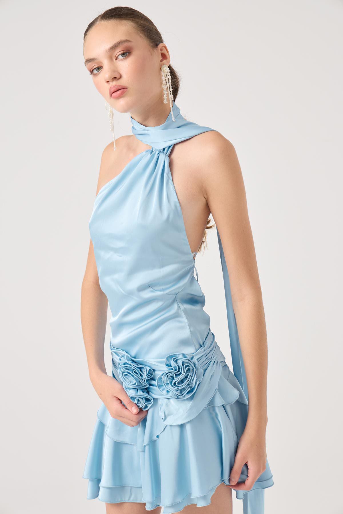 Satin Giana Kleid mit Gürtel
