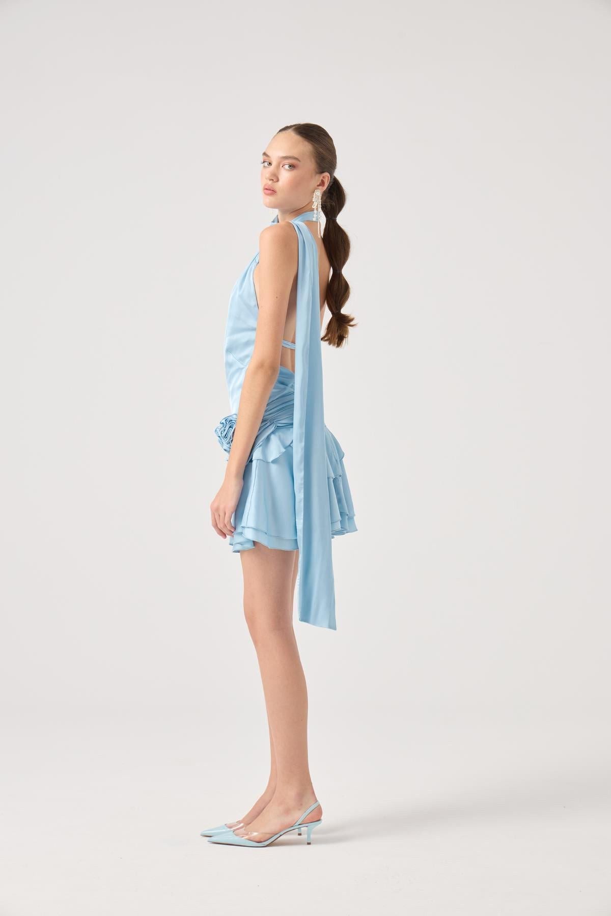 Satin Giana Kleid mit Gürtel