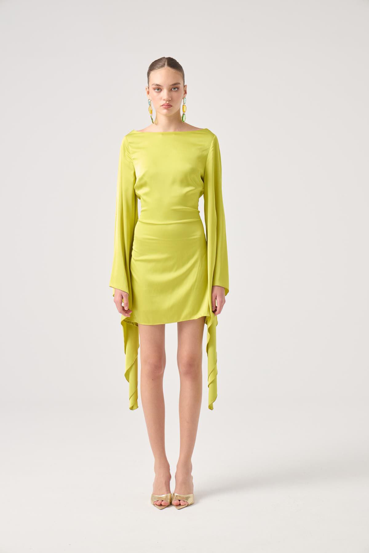 Satin-Kleid mit offenen Ärmeln