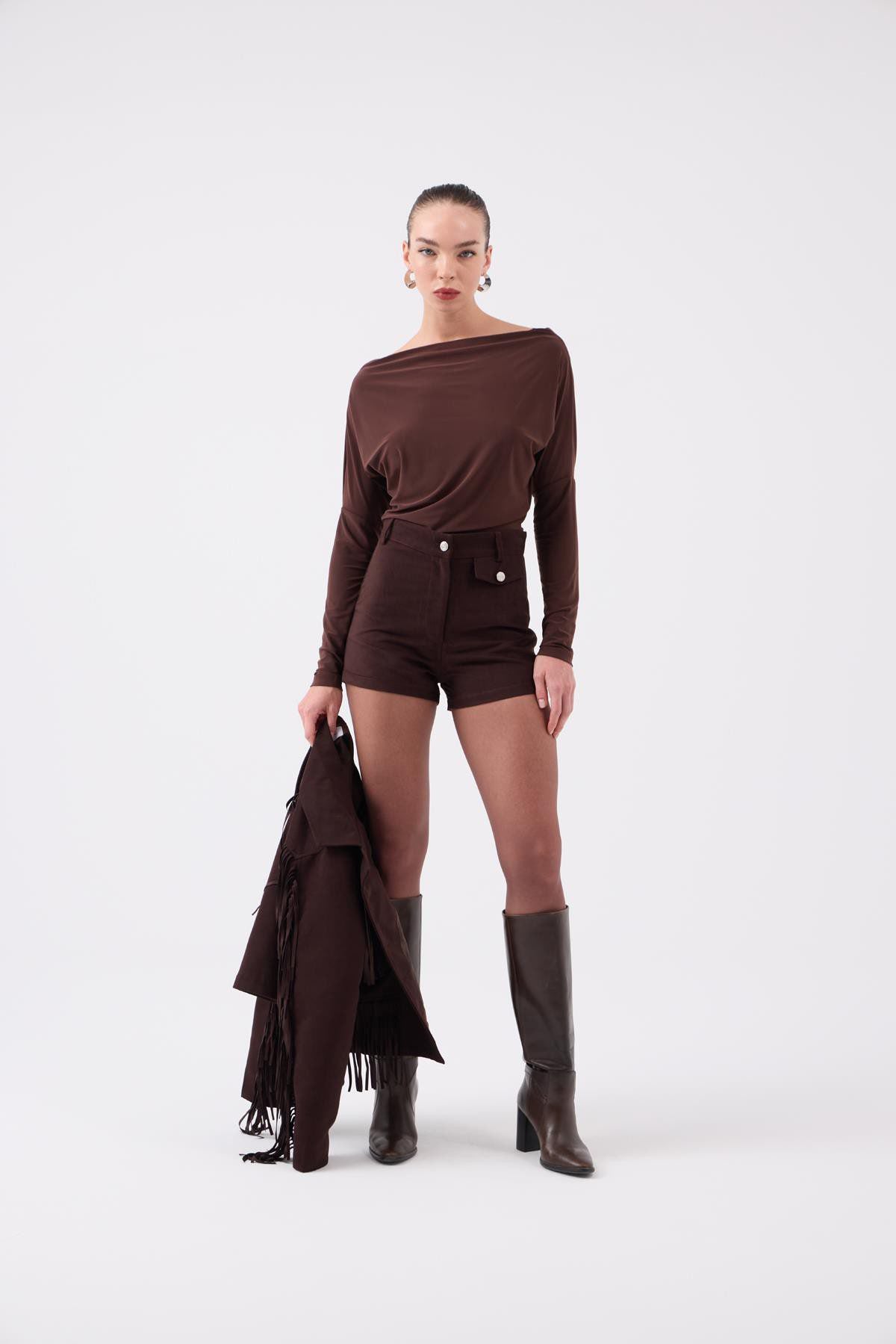 Hochtaillierte Velours Shorts