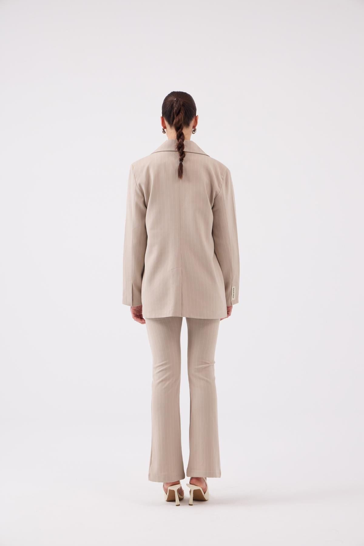 gestreifter Blazer mit Polsterung