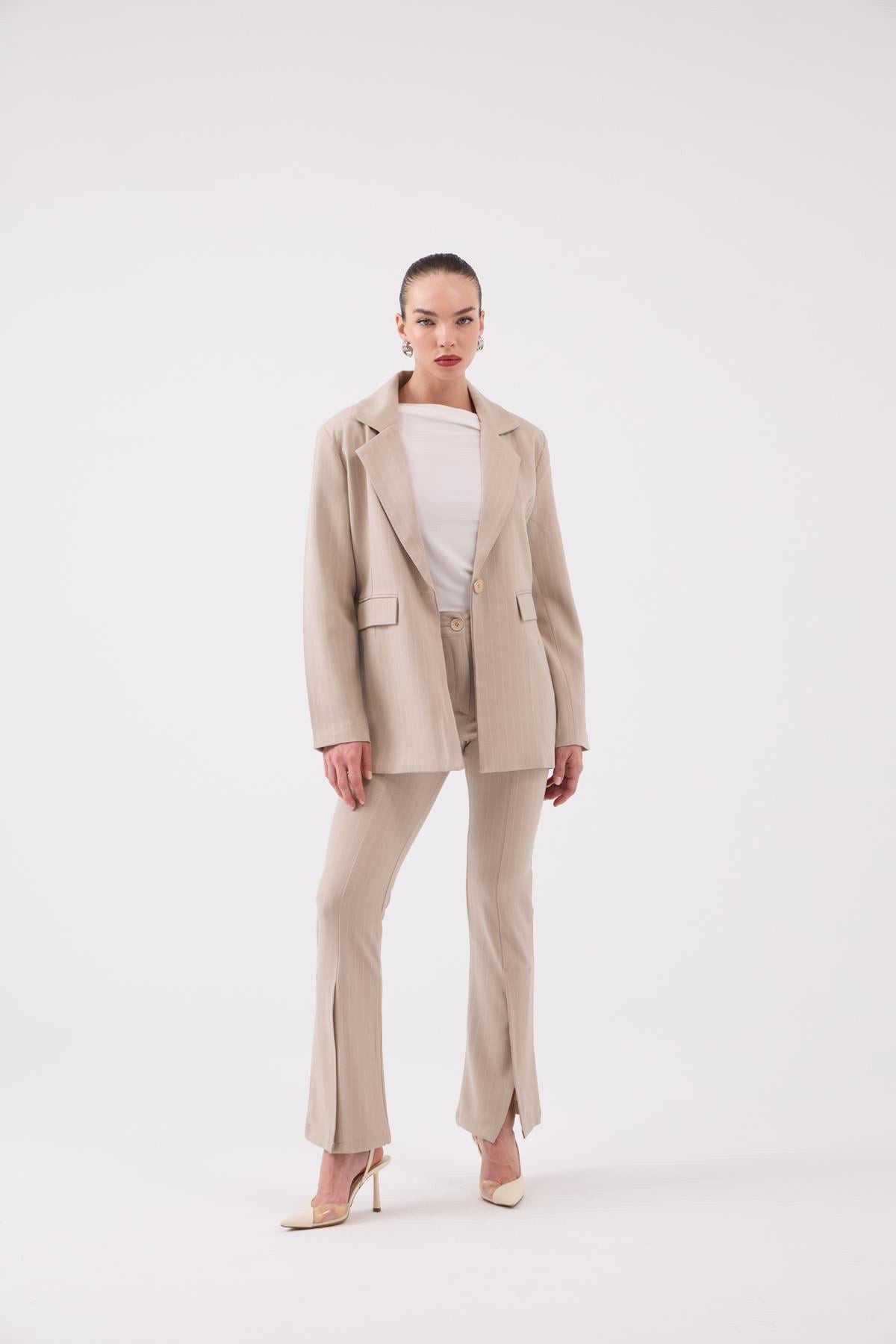 gestreifter Blazer mit Polsterung