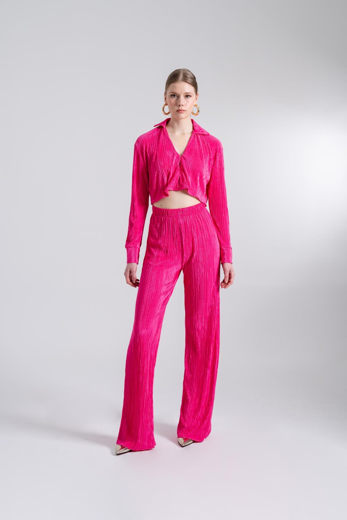 Bequeme Knopf-Top Cropped