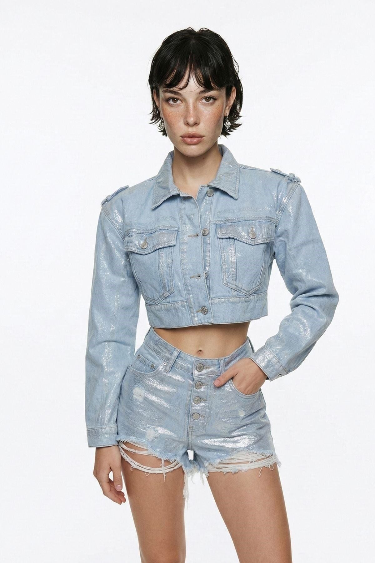 Individuelle glänzende Jeansshorts
