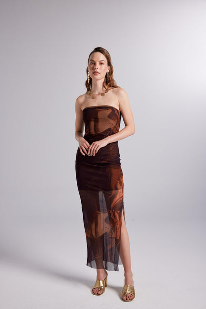Gepunktetes Trägerloses Tüllkleid Mocha